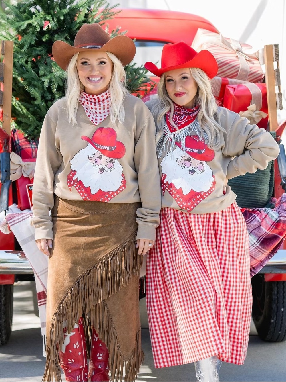 Living Fully Co Merry Christmas Y’all Western Santa Sweatshirt XL